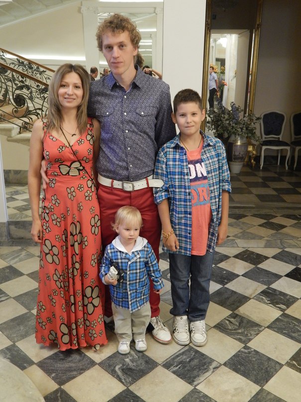 Муза Самойлова с семьей