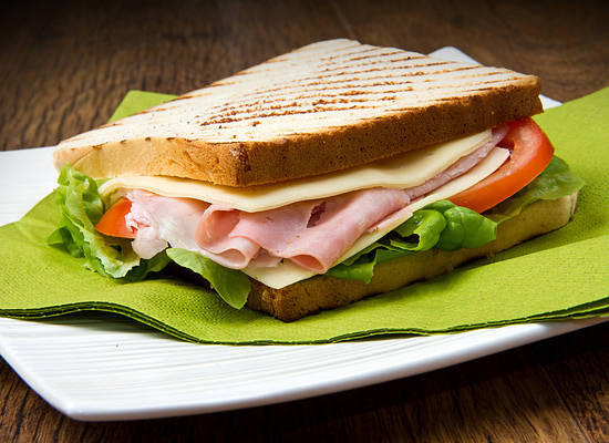 сэндвич с ветчиной