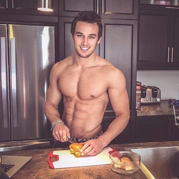 Hot-Guys-Cooking-EMGN2