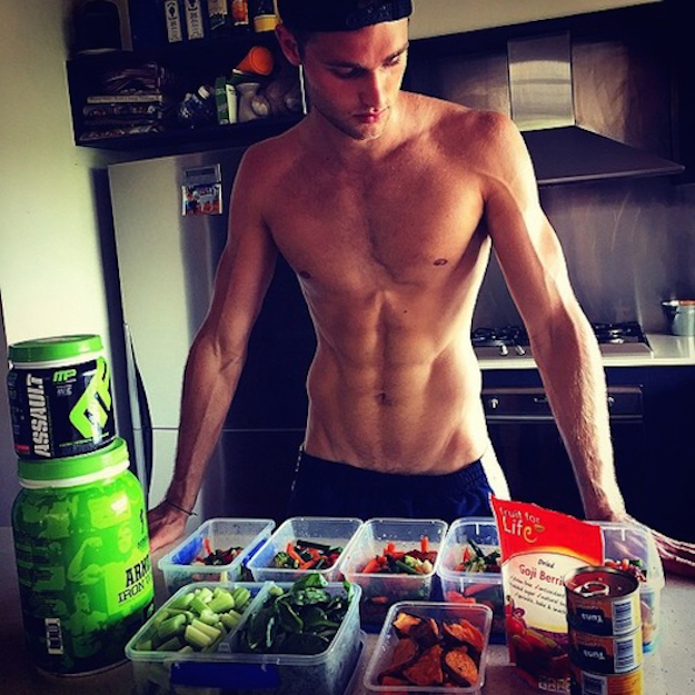 Hot-Guys-Cooking-EMGN4