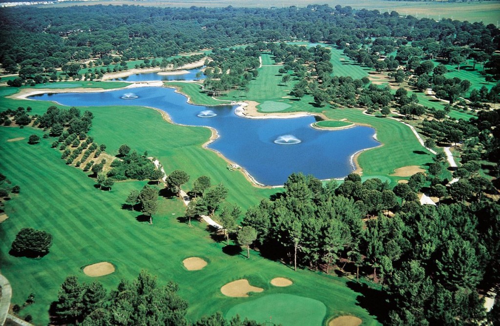 В Gloria Golf Resort стартовал любительский чемпионат мира по гольфу.