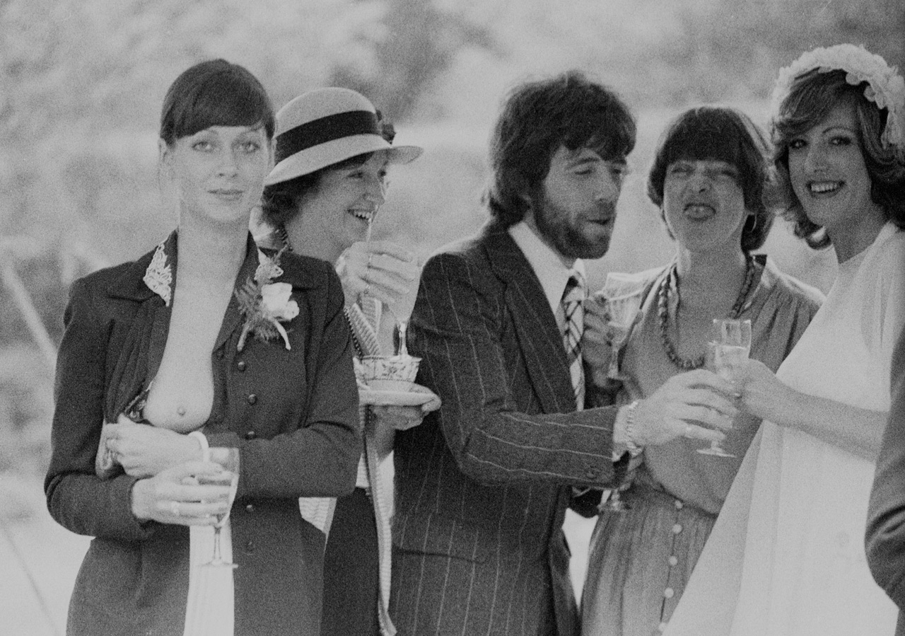 Теплая свадьба, Суррей, Англия, 1971 год