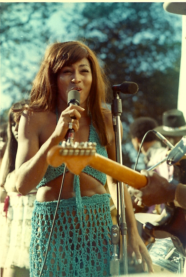 Тина Тернер на фестивале Gold Rush, 4 октября 1969 года, озеро Амадор, Калифорния