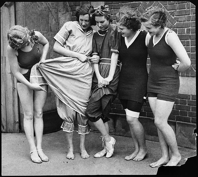 Эволюция женского купальника, 1932