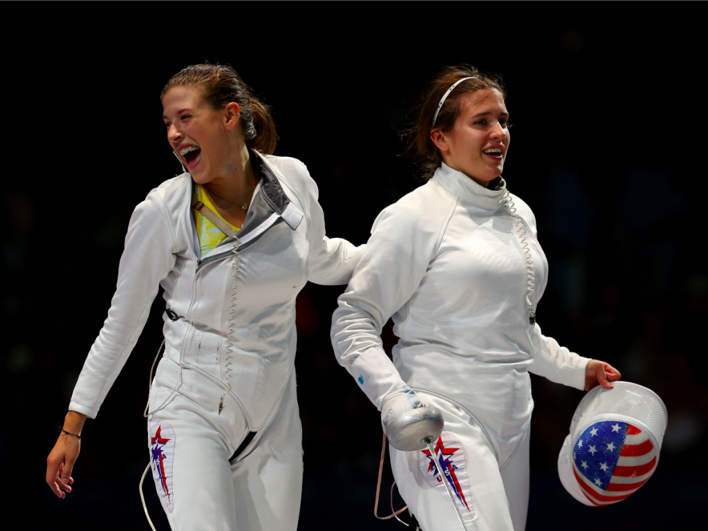 Сестры Келли Херли (слева) и Кортни Херли - вторую Олимпиаду вместе.