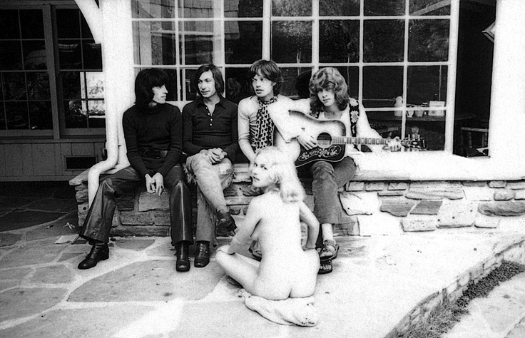 Горничная развлекает Rolling Stones, 1969 год, Лос–Анджелес, фотограф Terry O’Neill