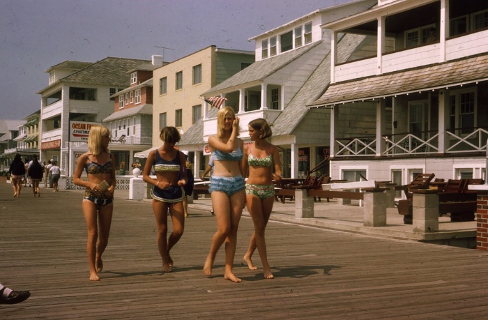 Променад в бикини, 1967 год, Оушен сити, Мэриленд, США