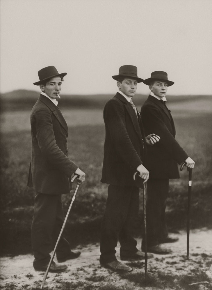 Три молодых крестьянина напрявляются на танцы, 1914 год, Вестервальд, Германия